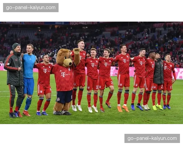 诺伊尔的第九次扑救:拜仁门神的关键时刻 诺伊尔的第九次扑救:拜仁门神的关键时刻