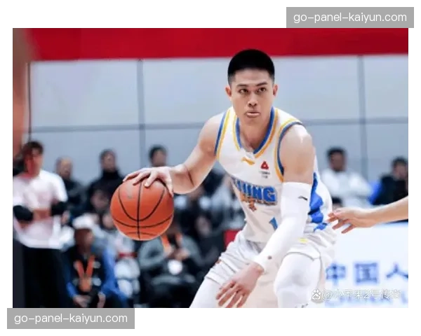 训练营球员为最终12人名单展开激烈竞争，边缘球员把握最后机会